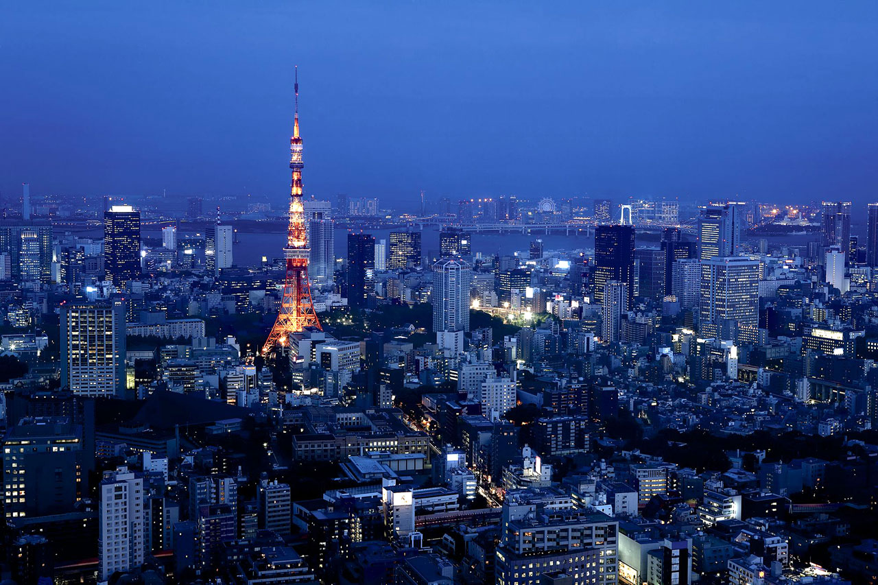 Japan_Tokio_Reiss-Reisen_Luxusreisen bei Nacht Glitzerwelt von Ginza