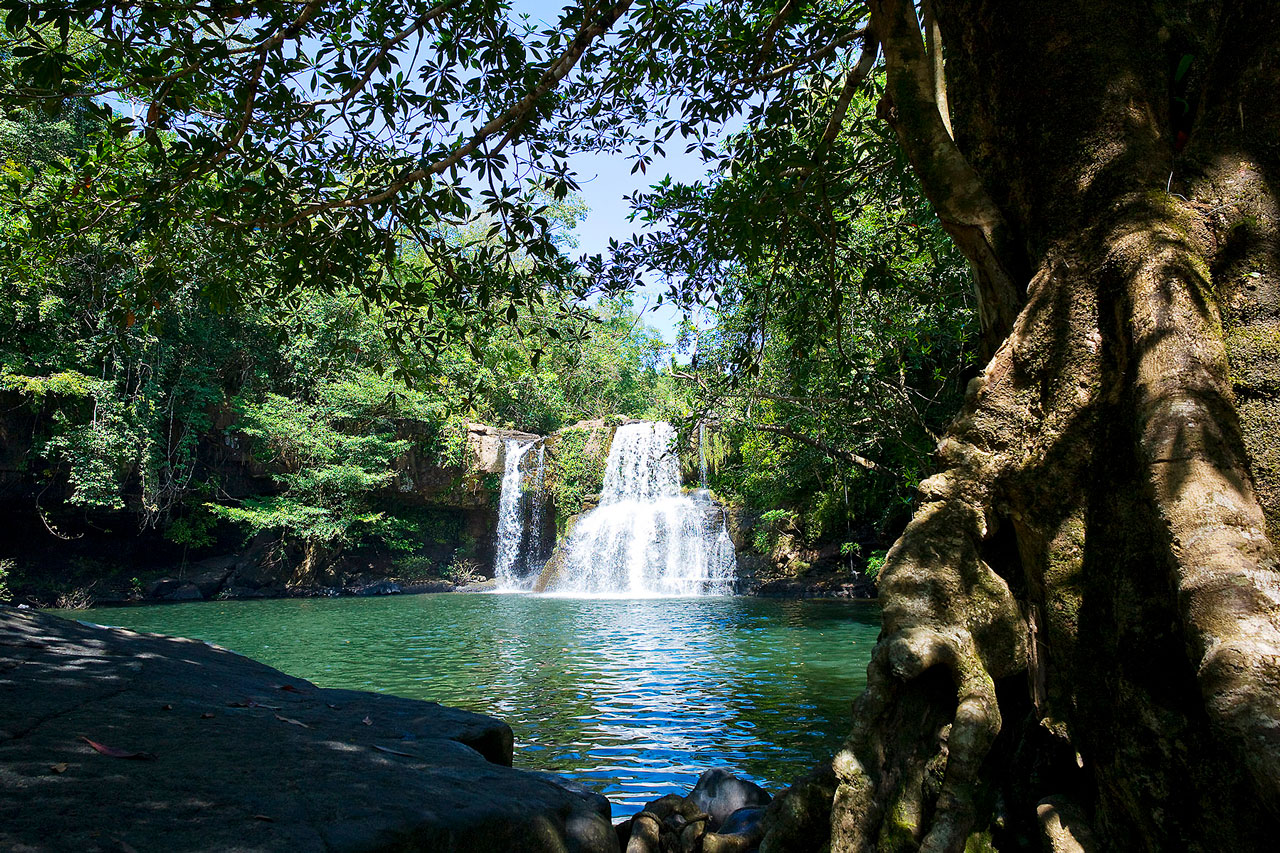 Soneva-Kiri-Thailand-Koh-Kood-Reiss-Reisen-Luxusreisen-Wasserfall_Thailand