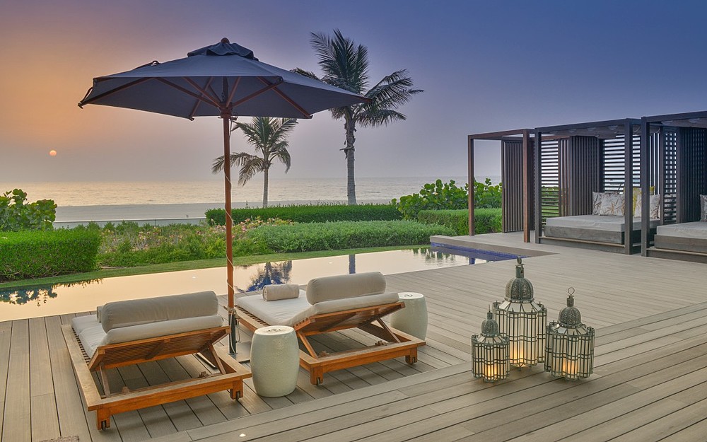 Terrasse-der-Two-Bedroom-Pool-Villa-The-Oberoi-Ajman Reiss Reisen Luxusreisen